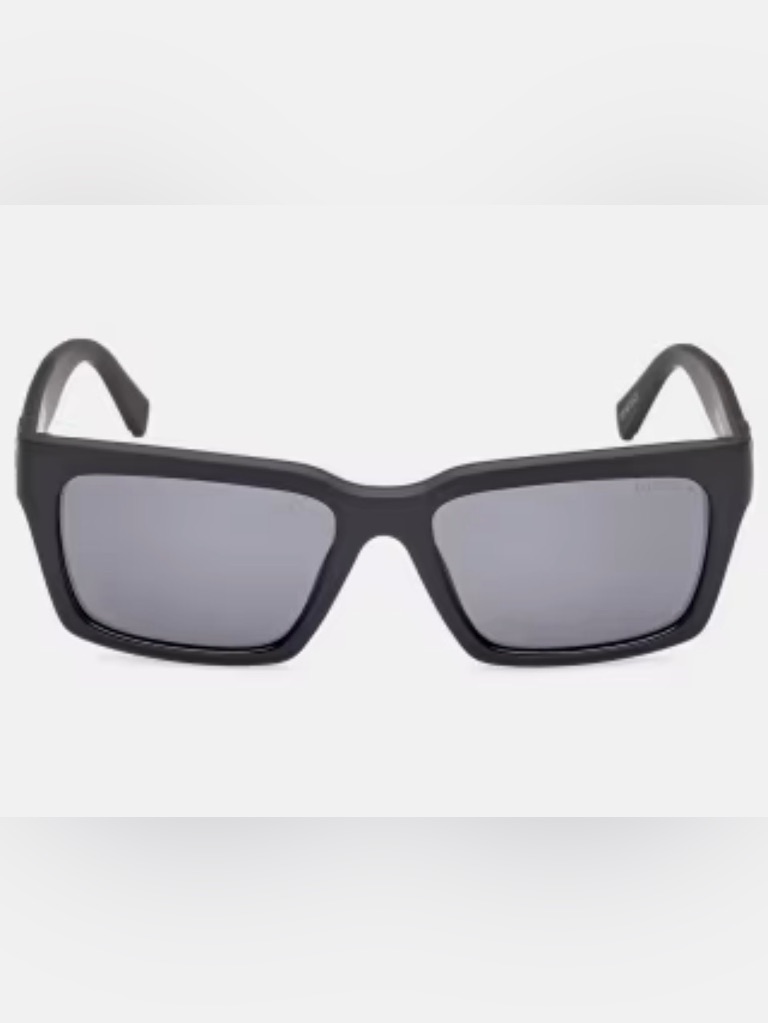 Guess Menâs Black Sunglasses With Black Lenses Gu00121